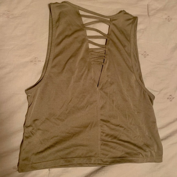 Workout crop tank top size M - Picture 2 of 2